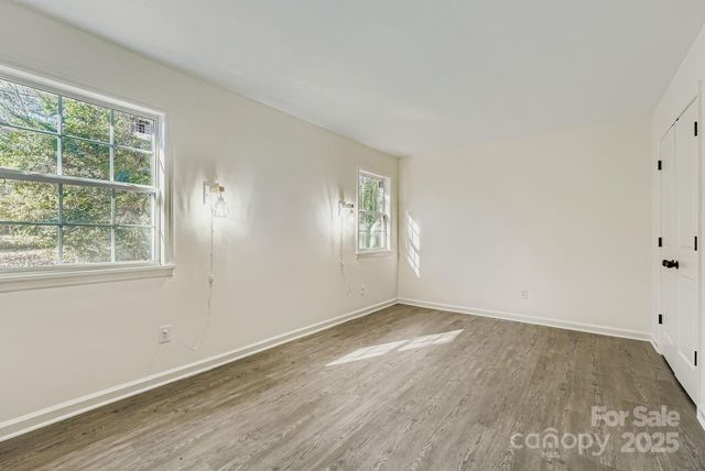 6104 Bridlewood Lane, Charlotte, NC 28215