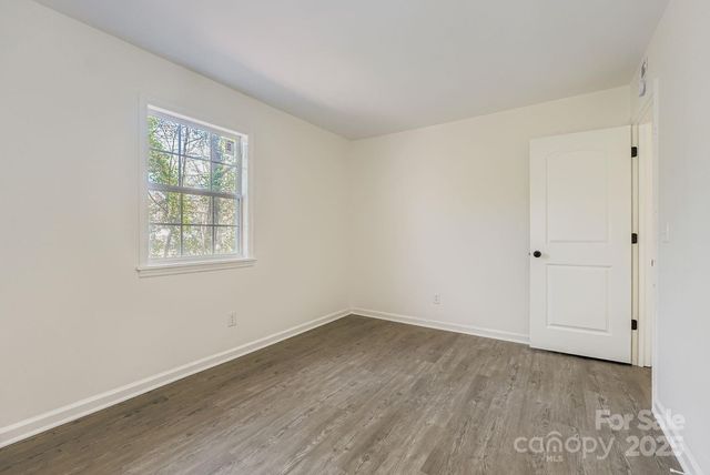 6104 Bridlewood Lane, Charlotte, NC 28215