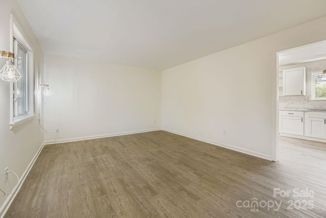 6104 Bridlewood Lane, Charlotte, NC 28215