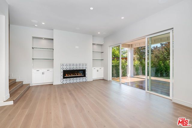 4963 CLYBOURN Avenue, Toluca Lake (los Angeles), CA 91601