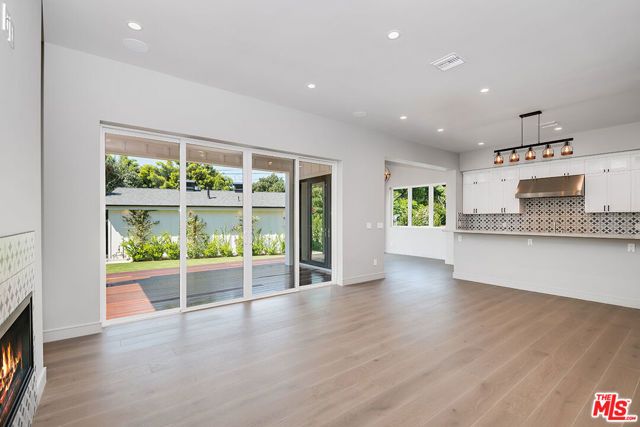 4963 CLYBOURN Avenue, Toluca Lake (los Angeles), CA 91601