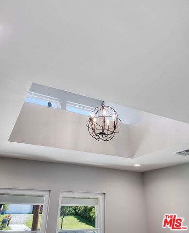 4963 CLYBOURN Avenue, Toluca Lake (los Angeles), CA 91601