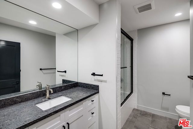 4963 CLYBOURN Avenue, Toluca Lake (los Angeles), CA 91601