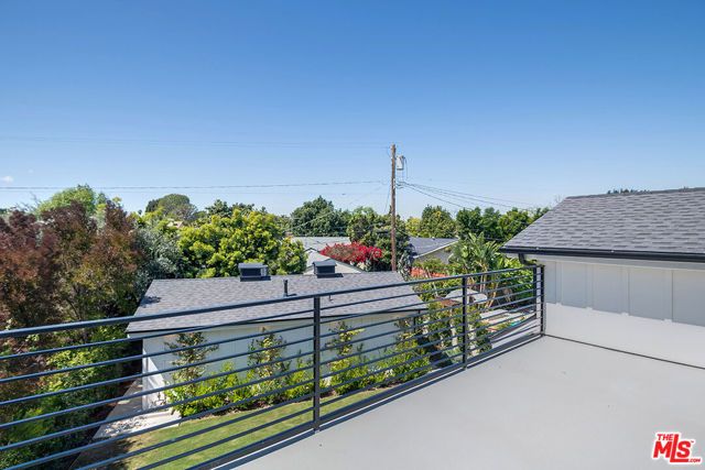 4963 CLYBOURN Avenue, Toluca Lake (los Angeles), CA 91601