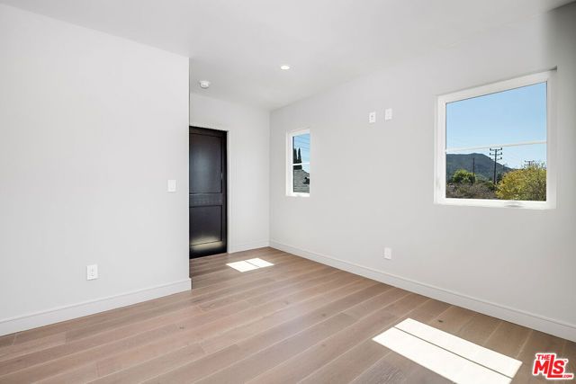 4963 CLYBOURN Avenue, Toluca Lake (los Angeles), CA 91601