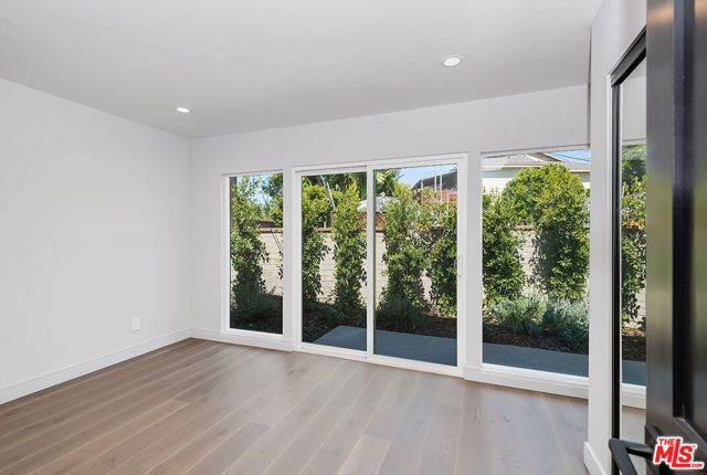 4963 CLYBOURN Avenue, Toluca Lake (los Angeles), CA 91601