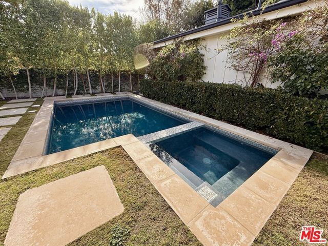 4963 CLYBOURN Avenue, Toluca Lake (los Angeles), CA 91601