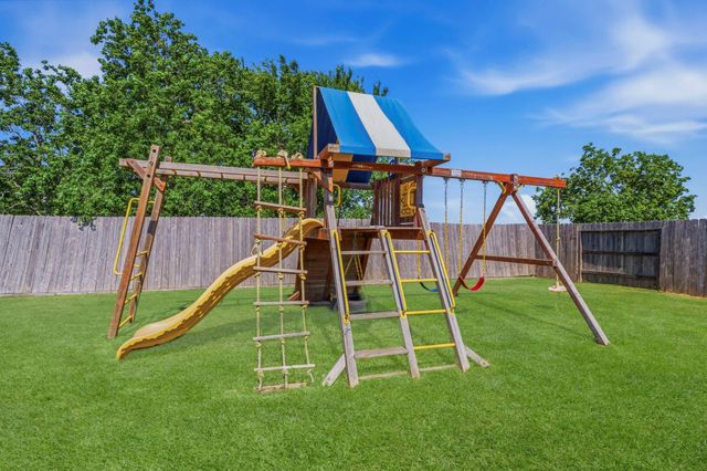 2401 Abbot Brook Drive, Rosharon, TX 77583
