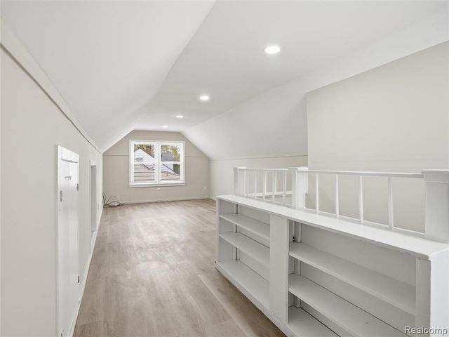 18686 Brady, Redford, MI 48240