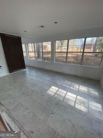 121 Sunset Drive NE, Calhoun, GA 30701