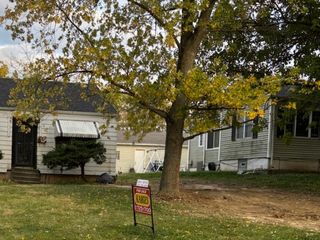 1010 HELEN Avenue, Joliet, IL 60433