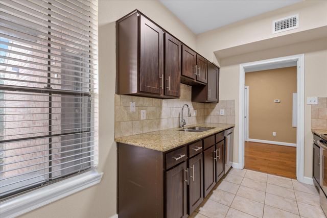 2255 Braeswood Park Drive 146, Houston, TX 77030