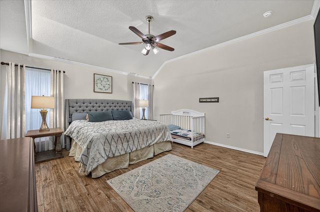 729 Bent Tree Court, Hurst, TX 76054