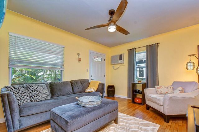 850 22ND AVENUE N, St Petersburg, FL 33704