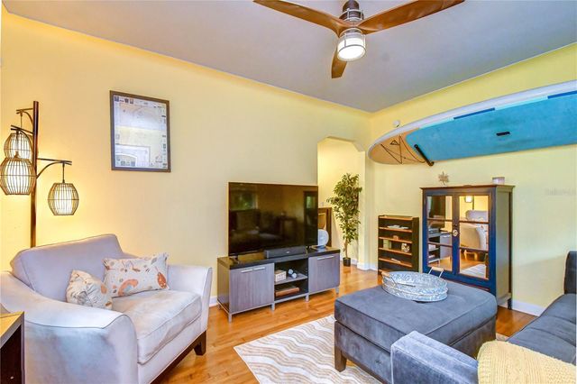 850 22ND AVENUE N, St Petersburg, FL 33704