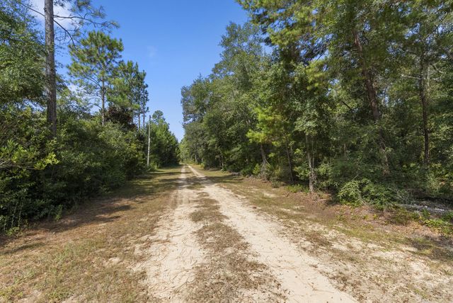 14874 US-331 BUS, Freeport, FL 32439