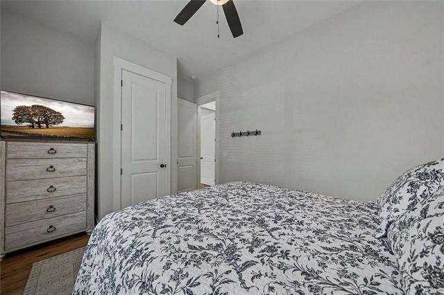 224 Lakeshore Circle SE, Acworth, GA 30101