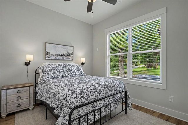 224 Lakeshore Circle SE, Acworth, GA 30101