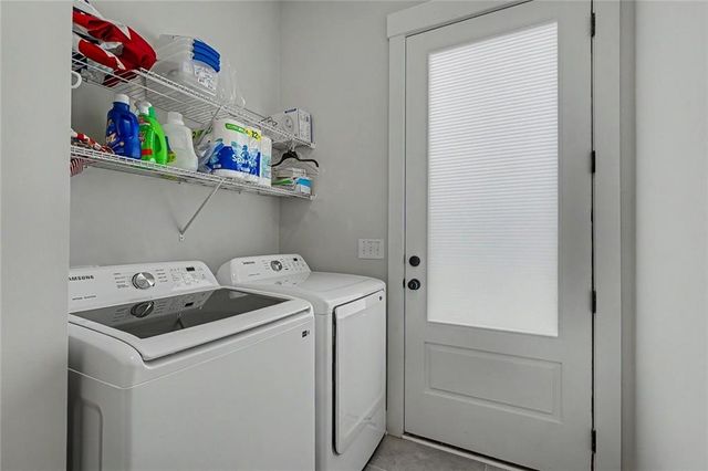 224 Lakeshore Circle SE, Acworth, GA 30101