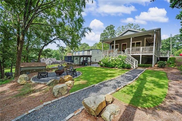 224 Lakeshore Circle SE, Acworth, GA 30101