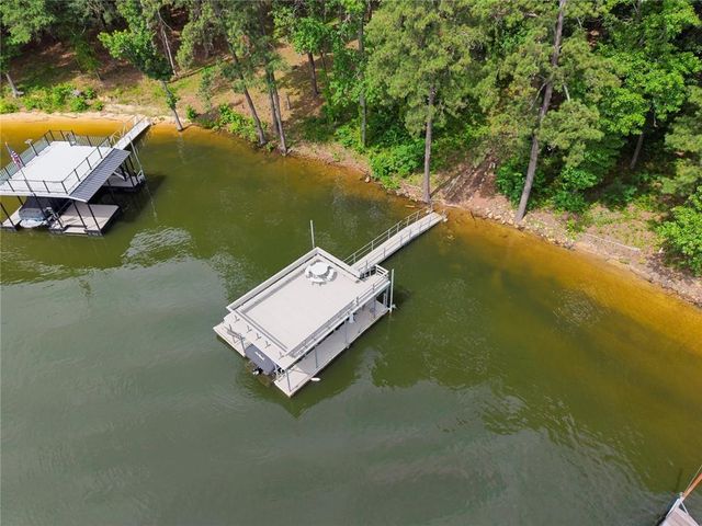 224 Lakeshore Circle SE, Acworth, GA 30101