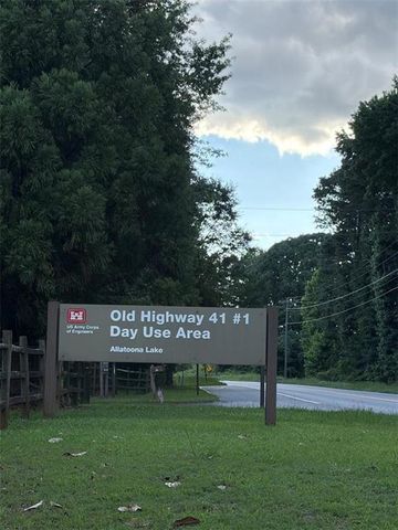 224 Lakeshore Circle SE, Acworth, GA 30101