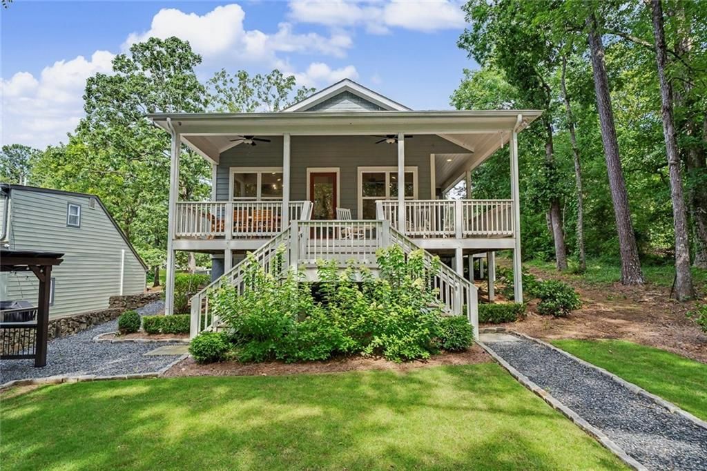 224 Lakeshore Circle SE, Acworth, GA 30101