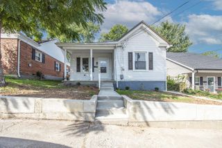 227 Kentucky Avenue, Paris, KY 40361