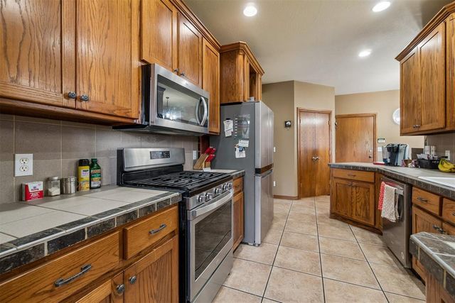 2120 NW 22nd Street, Newcastle, OK 73065