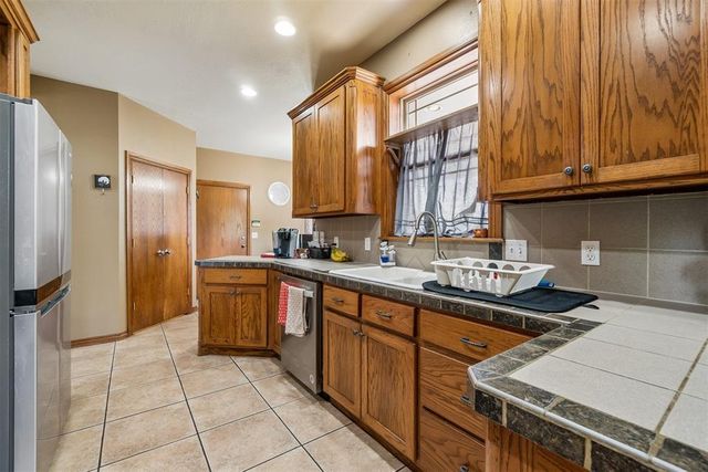 2120 NW 22nd Street, Newcastle, OK 73065