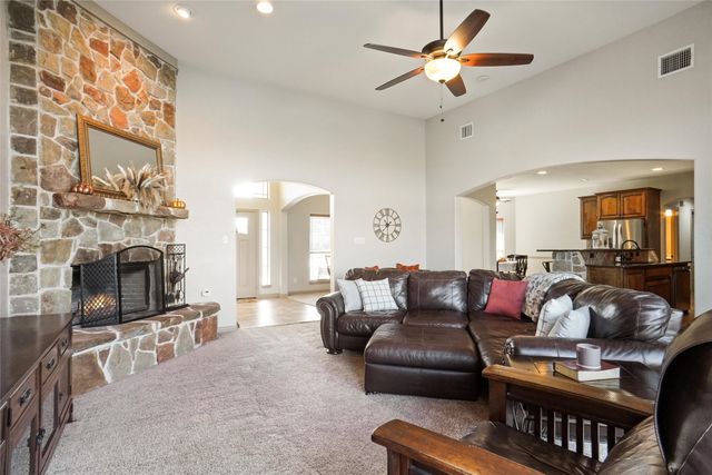 1311 Roe Helm Circle, Rhome, TX 76078
