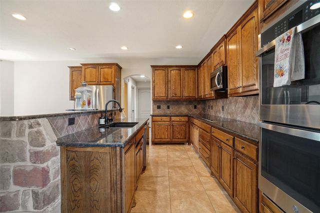 1311 Roe Helm Circle, Rhome, TX 76078