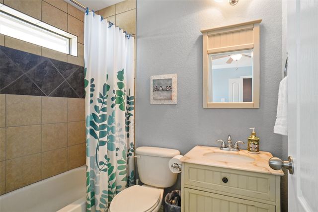 1311 Roe Helm Circle, Rhome, TX 76078