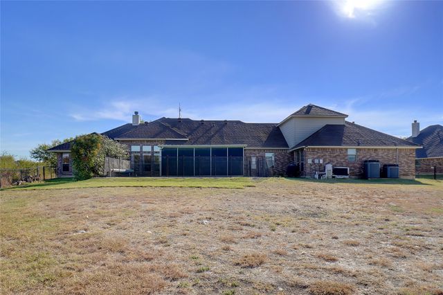 1311 Roe Helm Circle, Rhome, TX 76078