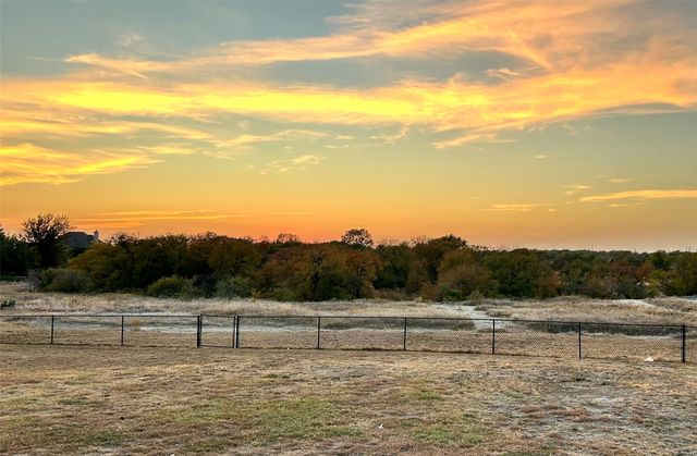 1311 Roe Helm Circle, Rhome, TX 76078
