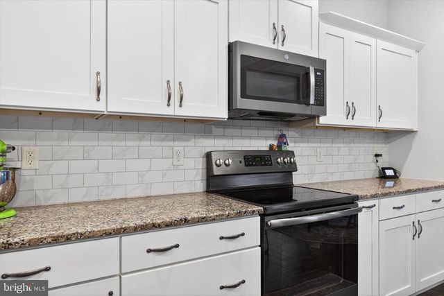 141 VISTA DR, Hummelstown, PA 17036