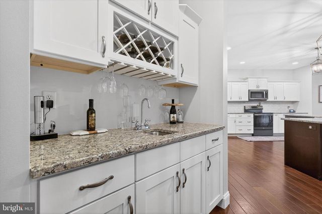 141 VISTA DR, Hummelstown, PA 17036