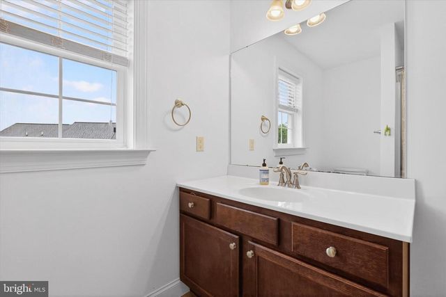 141 VISTA DR, Hummelstown, PA 17036
