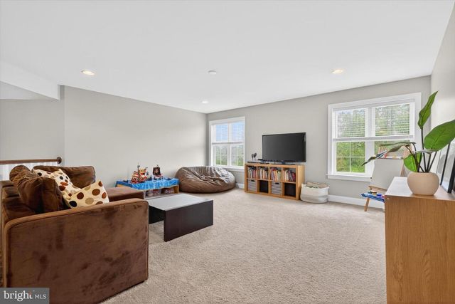 141 VISTA DR, Hummelstown, PA 17036