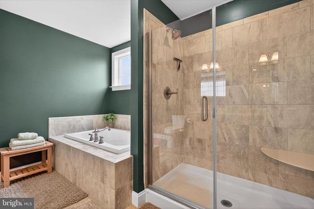 141 VISTA DR, Hummelstown, PA 17036