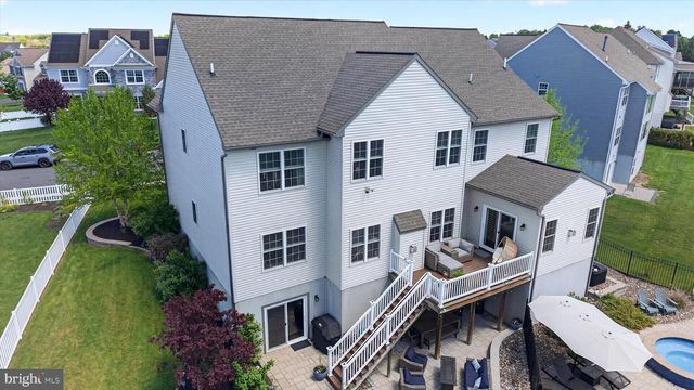 141 VISTA DR, Hummelstown, PA 17036