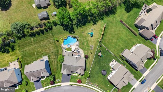141 VISTA DR, Hummelstown, PA 17036
