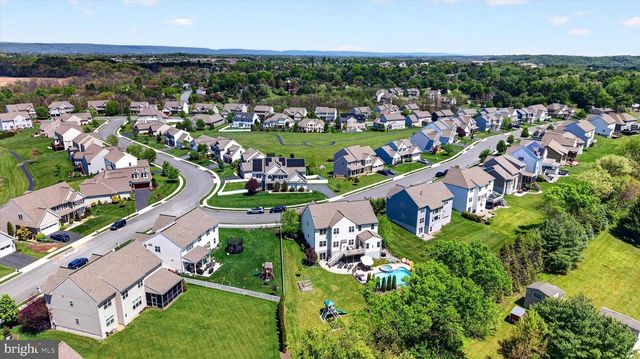 141 VISTA DR, Hummelstown, PA 17036
