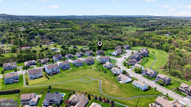 141 VISTA DR, Hummelstown, PA 17036