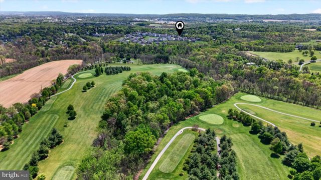 141 VISTA DR, Hummelstown, PA 17036