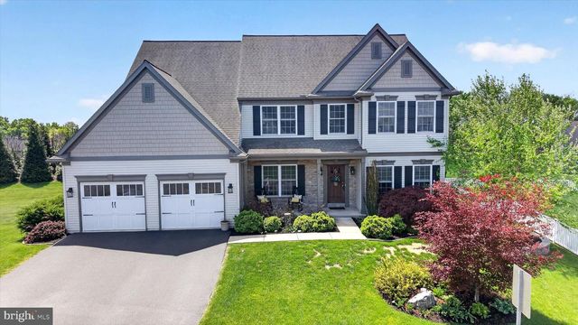 141 VISTA DR, Hummelstown, PA 17036