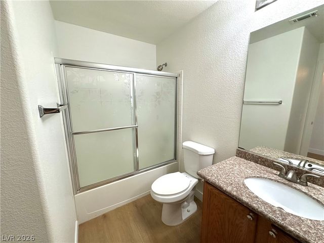 2100 Jade Creek Street 202, Las Vegas, NV 89117
