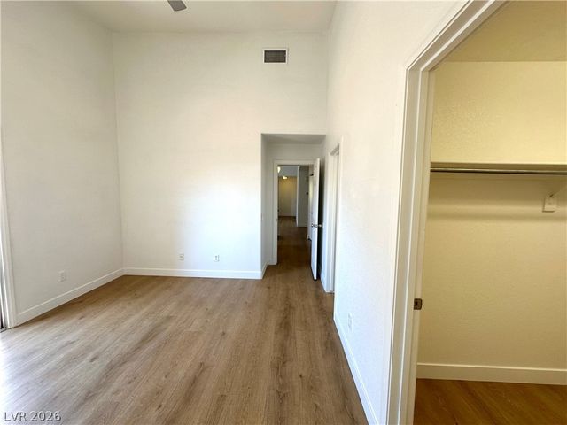 2100 Jade Creek Street 202, Las Vegas, NV 89117