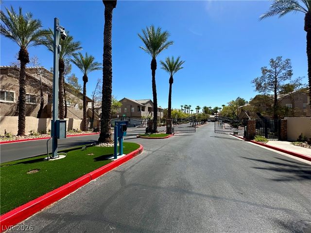 2100 Jade Creek Street 202, Las Vegas, NV 89117