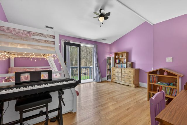 123 Stephen Drive, Goffstown, NH 03045